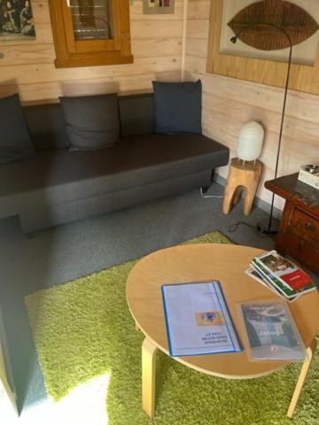 Gite Et Chambre D'Hote Gussignies Extérieur photo