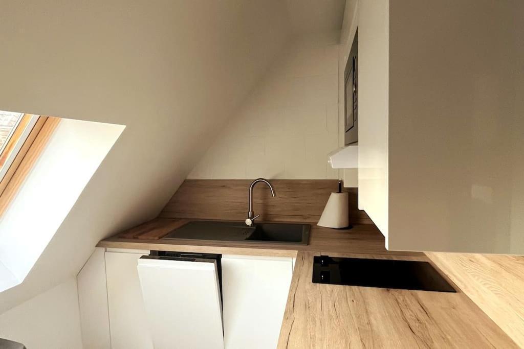 Gite Et Chambre D'Hote Gussignies Extérieur photo
